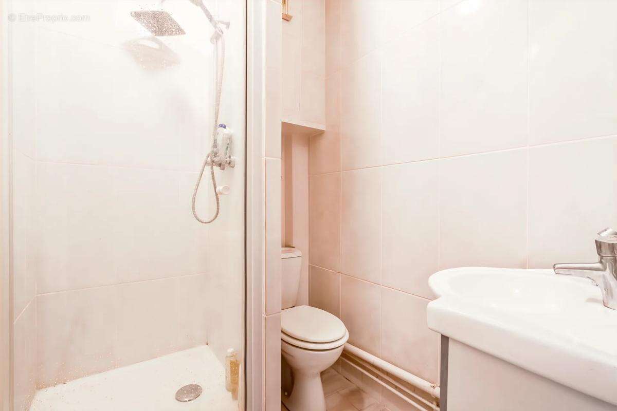 Appartement à PARIS-14E
