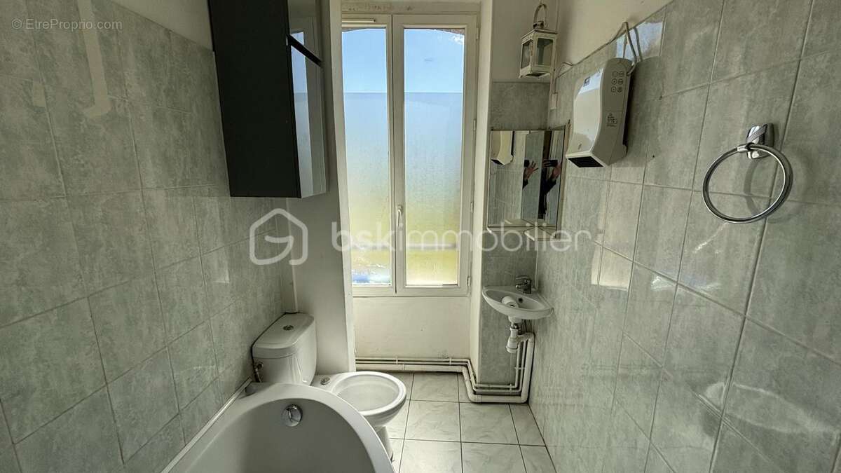 Maison à VILLENEUVE-L&#039;ARCHEVEQUE