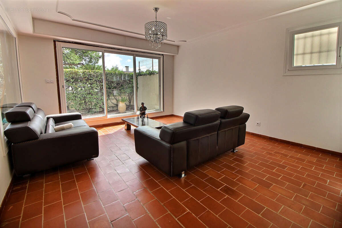 Appartement à MARSEILLE-11E