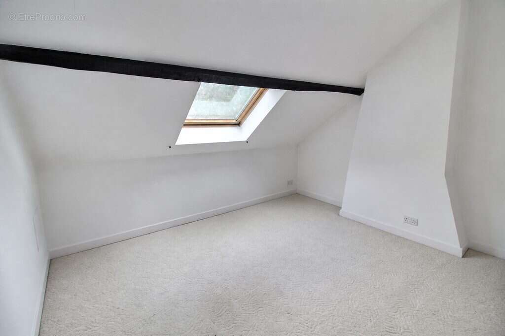 Maison 75 m² à Chateau-Renard  - photo 6