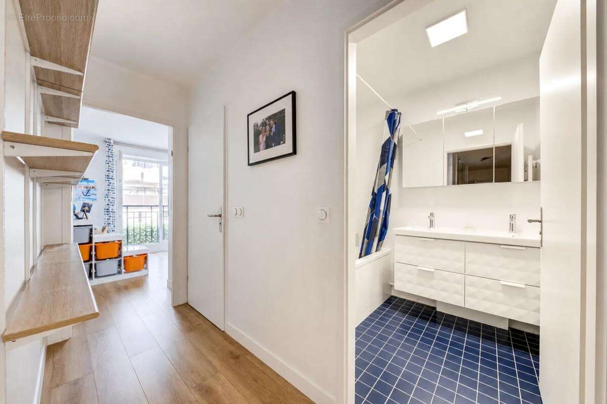 92800 - puteaux - front de seine - 4 pieces -3 chambres - balcon - photo 13