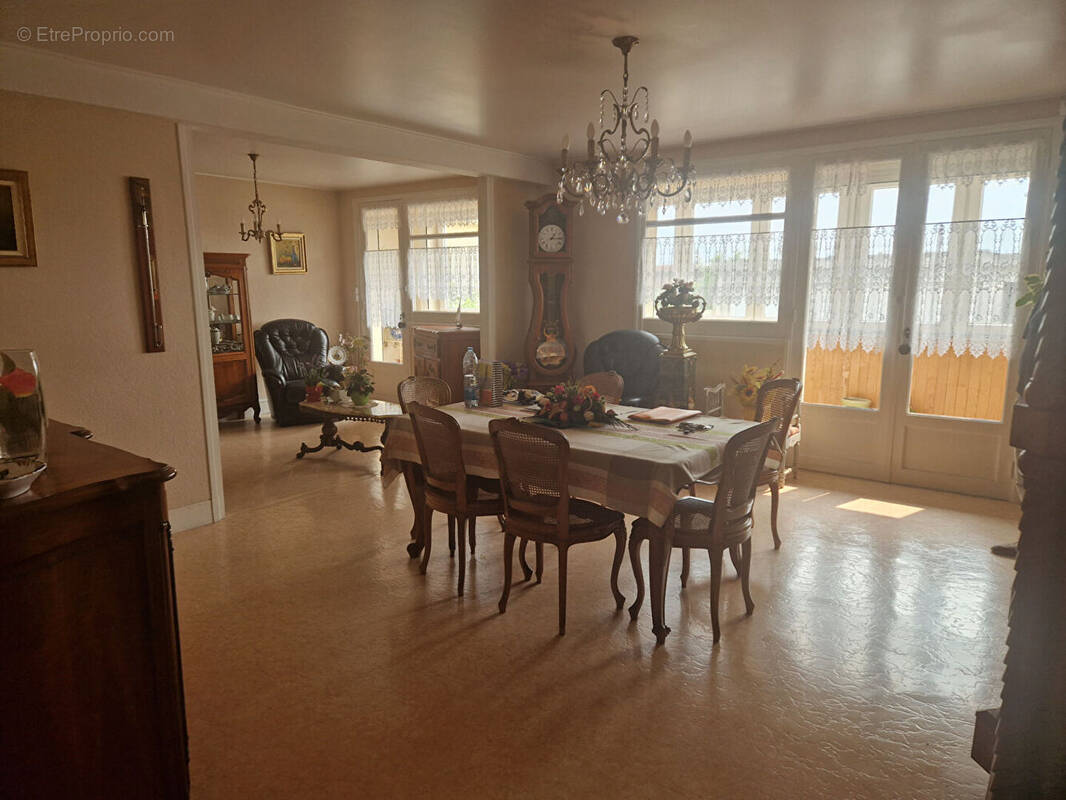 Appartement à SAINT-QUENTIN