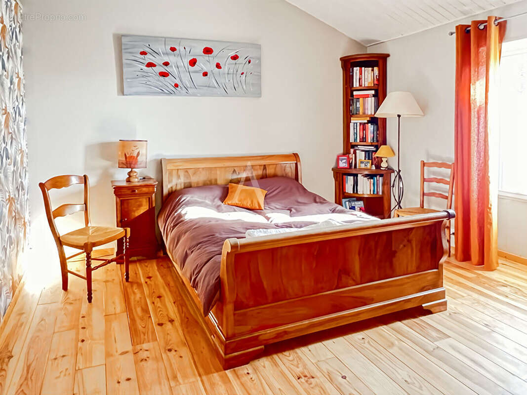 Maison à LE GUE-DE-VELLUIRE