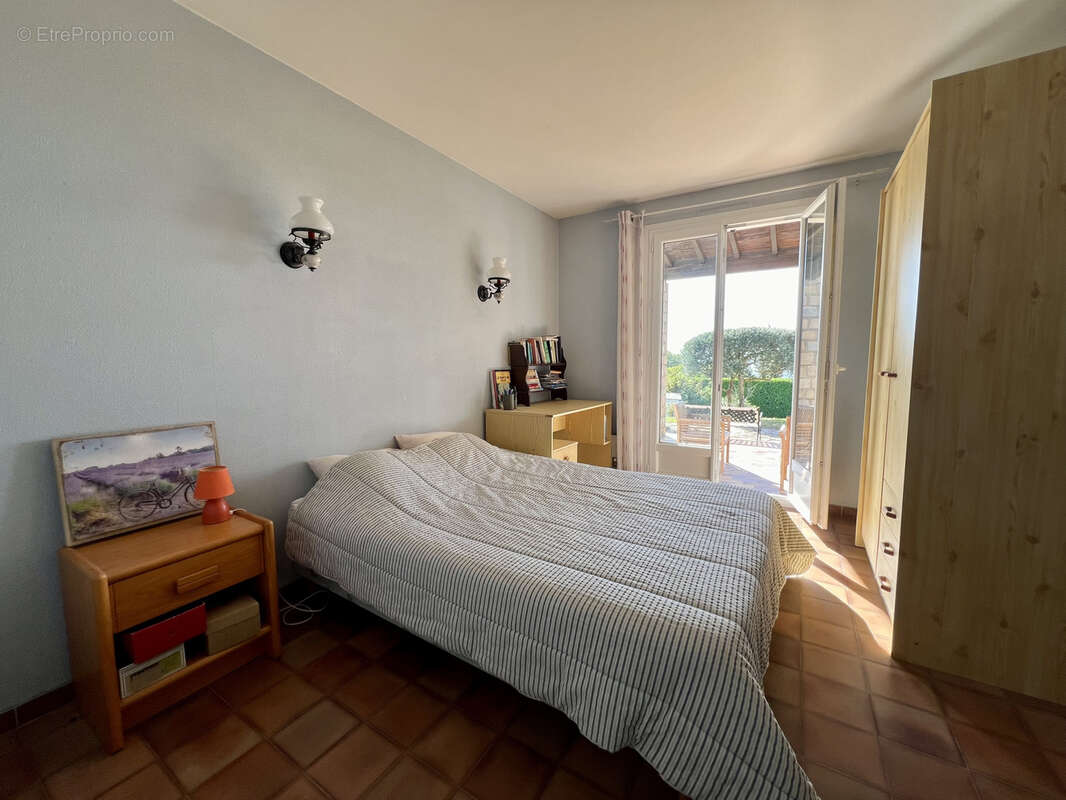 Maison à ROCHEMAURE