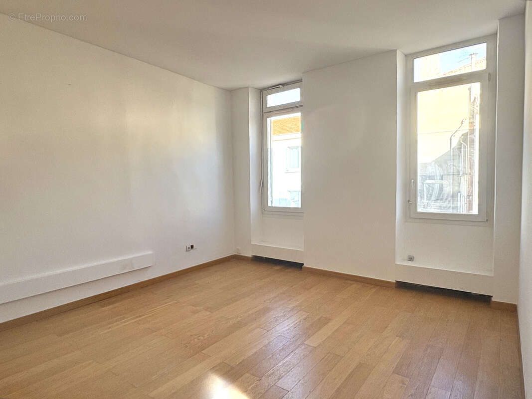 Appartement à MARSEILLE-7E