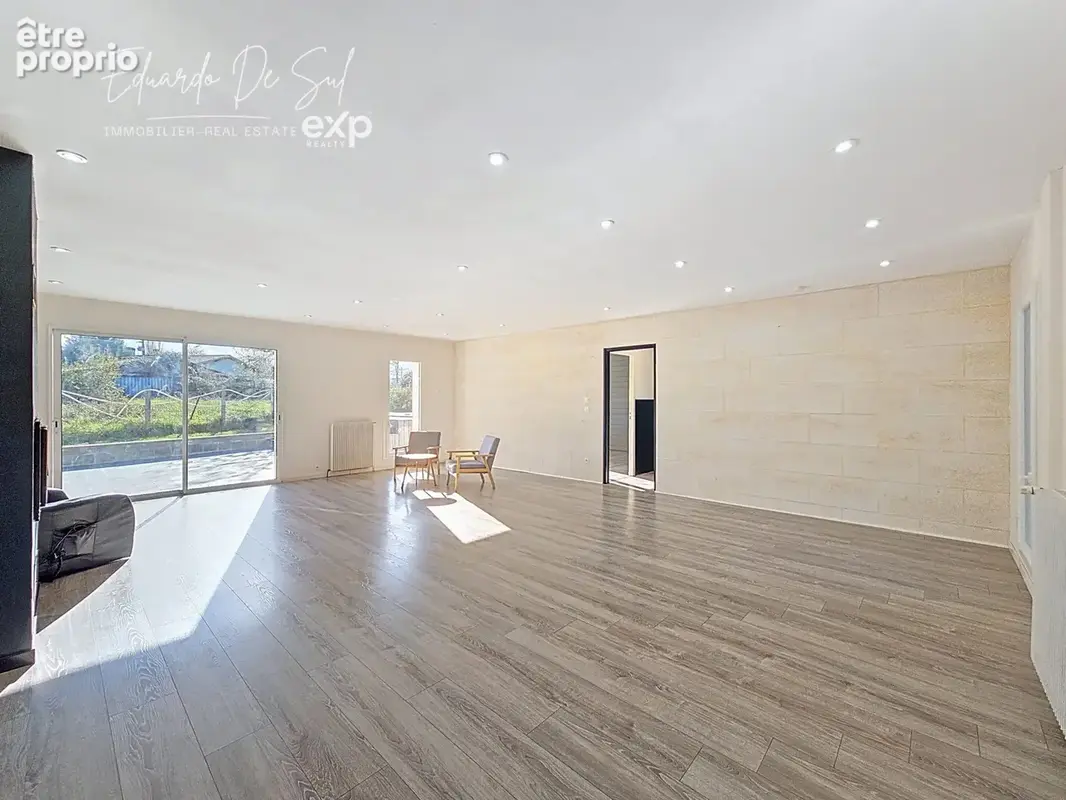 Maison 6 pièces 161 m² à vendre à Galgon (33133) - photo 6