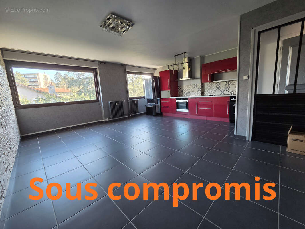 Appartement à SAINT-ETIENNE