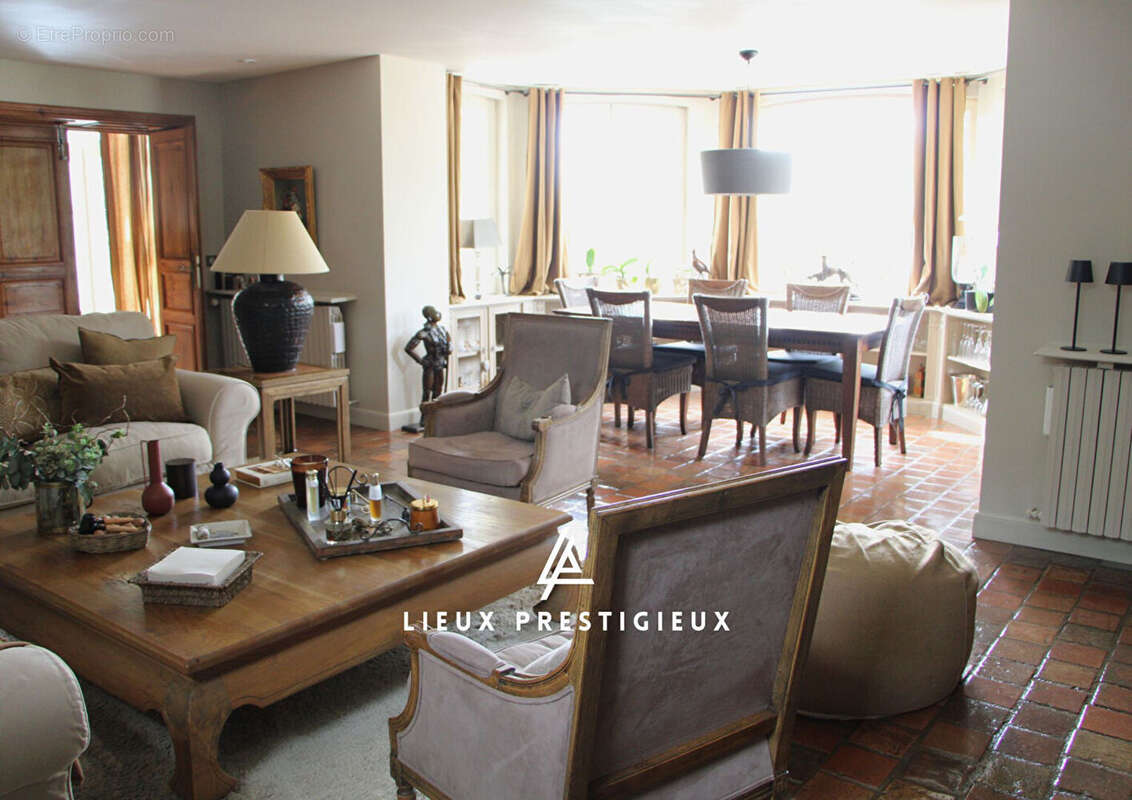 Maison à FONTAINEBLEAU