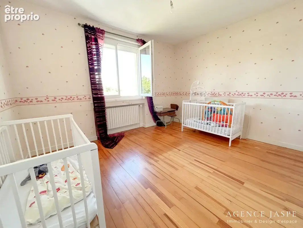 Maison 7 pièces 189 m² à vendre à Saint-Just-Saint-Rambert (42170) - photo 6