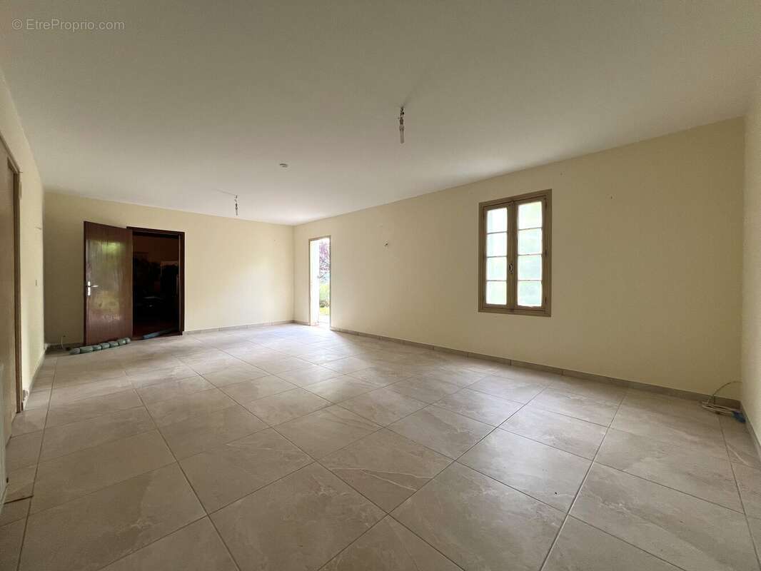 Maison 400 m² à Trentels  - photo 100