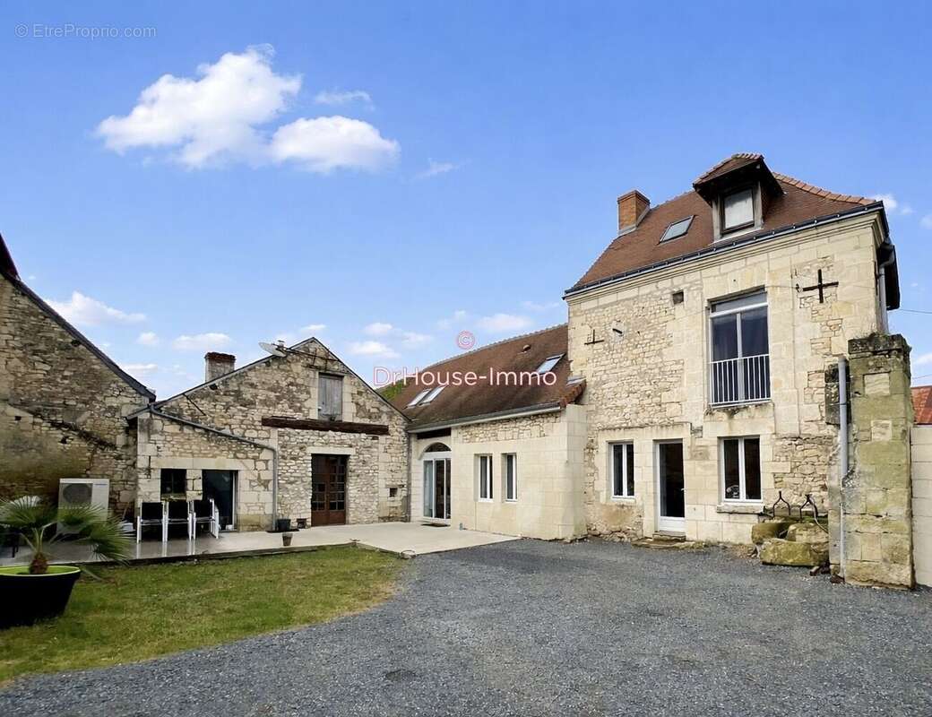 Maison à SAINTE-MAURE-DE-TOURAINE