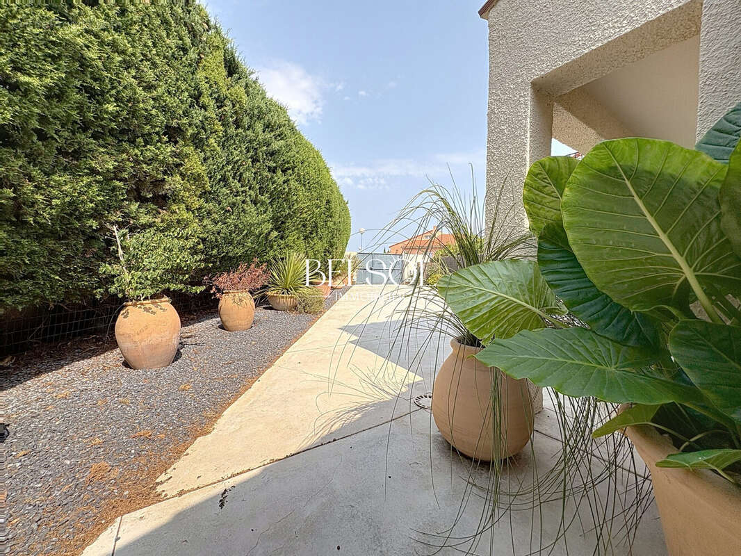 Maison 145 m² à Le Soler  - photo 7