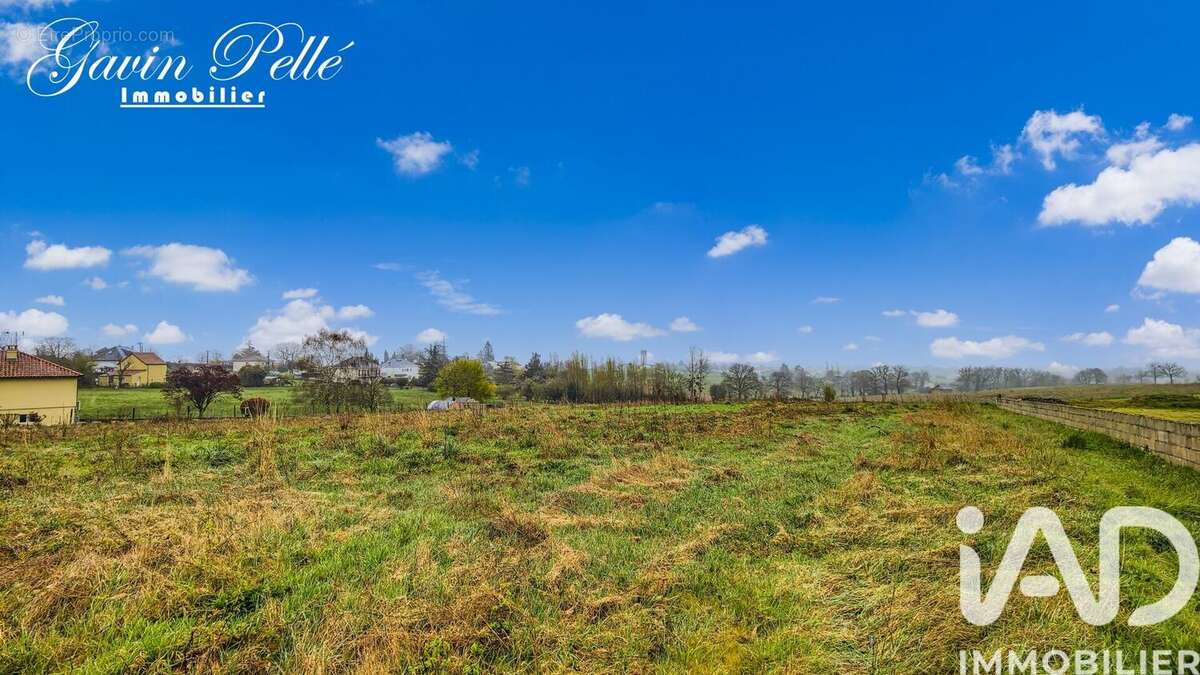 Photo 2 - Terrain à MIRANDOL-BOURGNOUNAC
