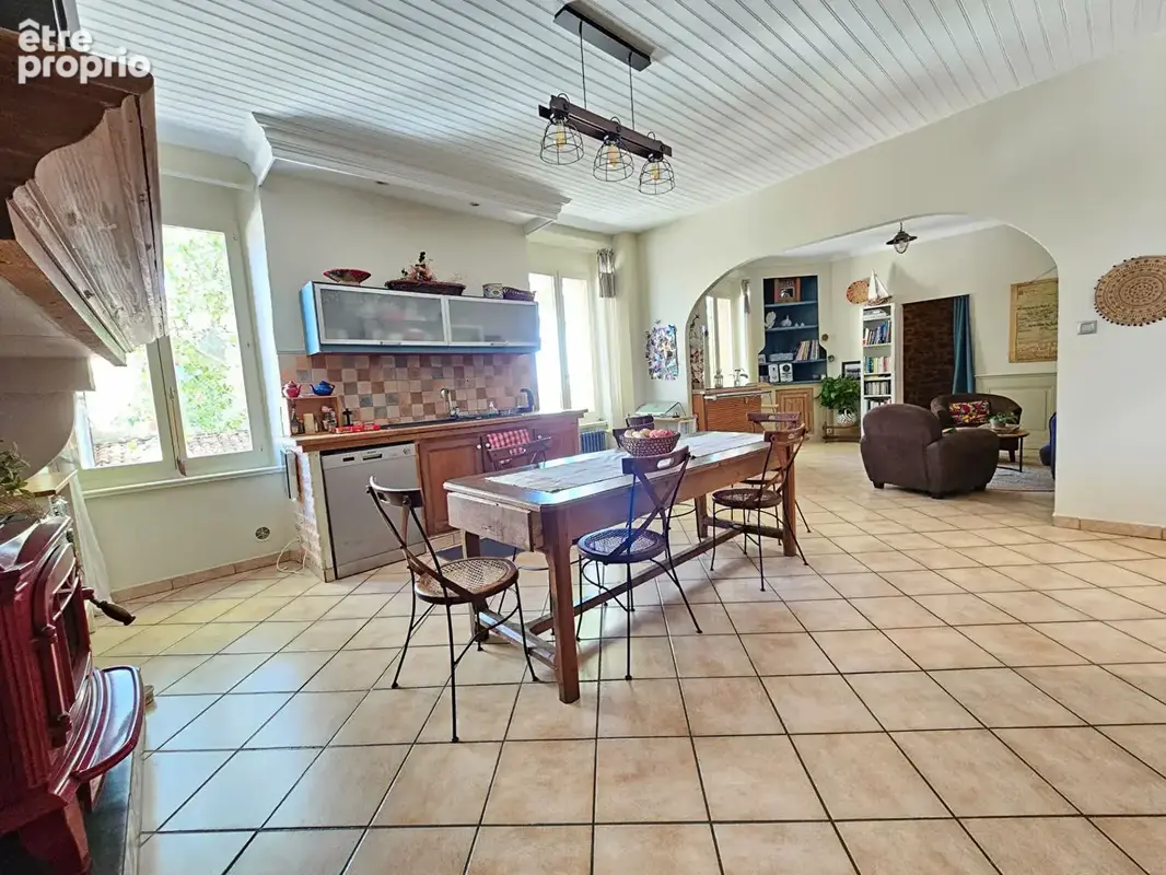 Maison vigneronne avec piscine et dépendances - photo 8