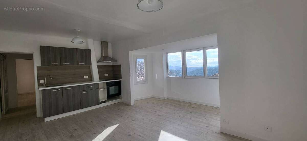 Appartement à CALLAS