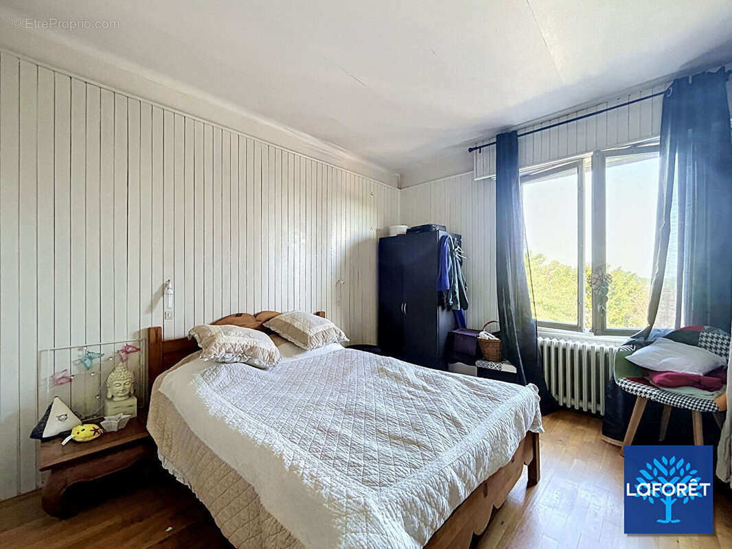 BLOIS - Maison avec vue dégagée et beau potentiel - photo 7