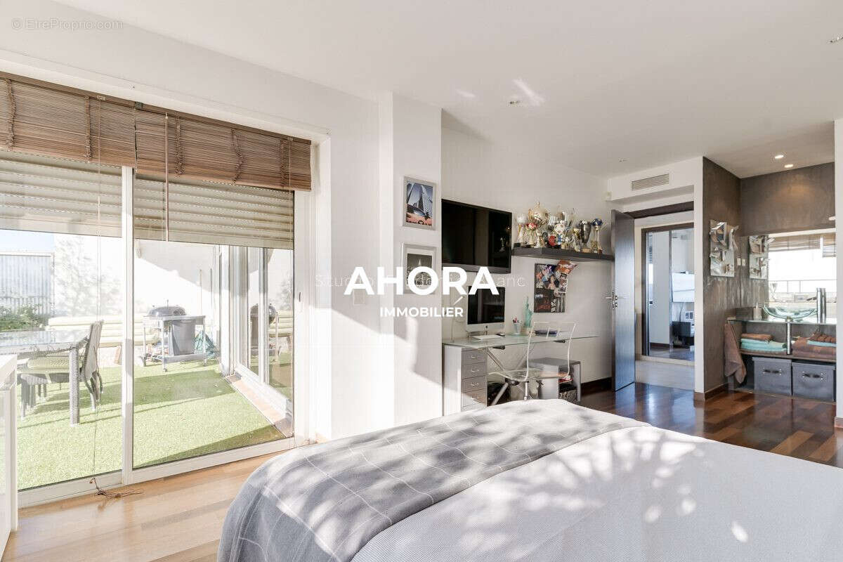 Appartement à MARSEILLE-8E