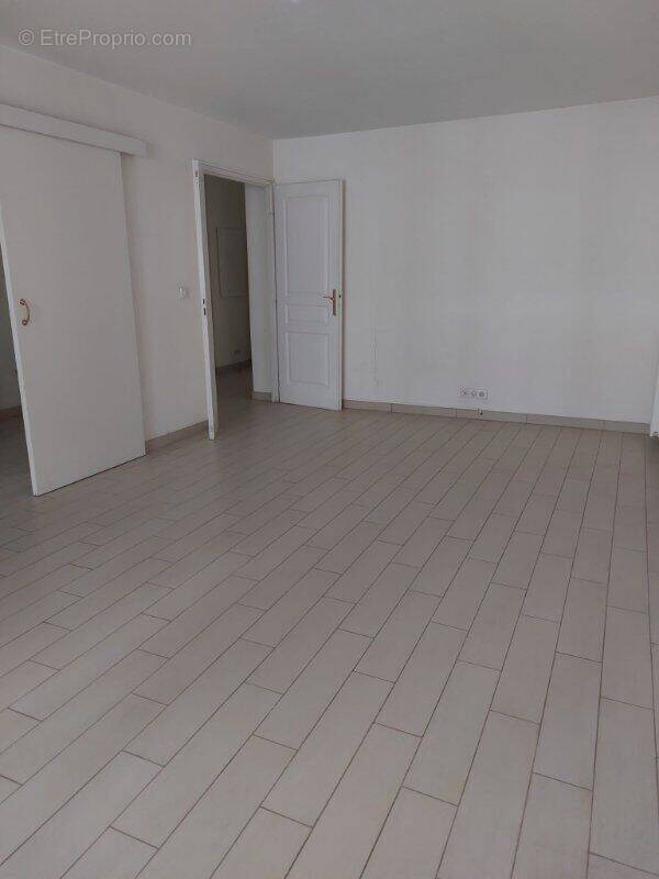 Photo 1 - Appartement à LE PLESSIS-TREVISE