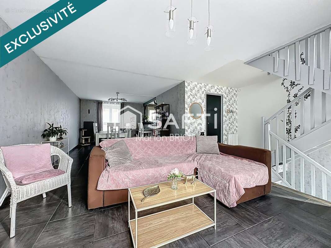 Photo 2 - Maison à VAUREAL