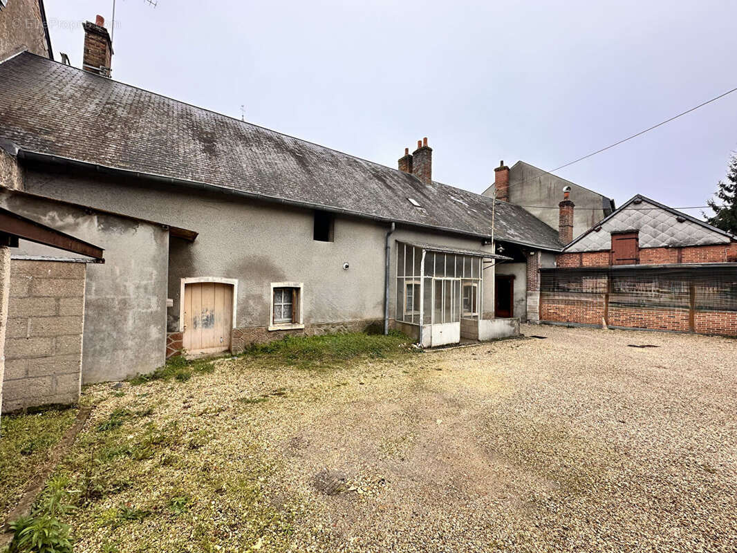 Appartement à AUBIGNY-SUR-NERE