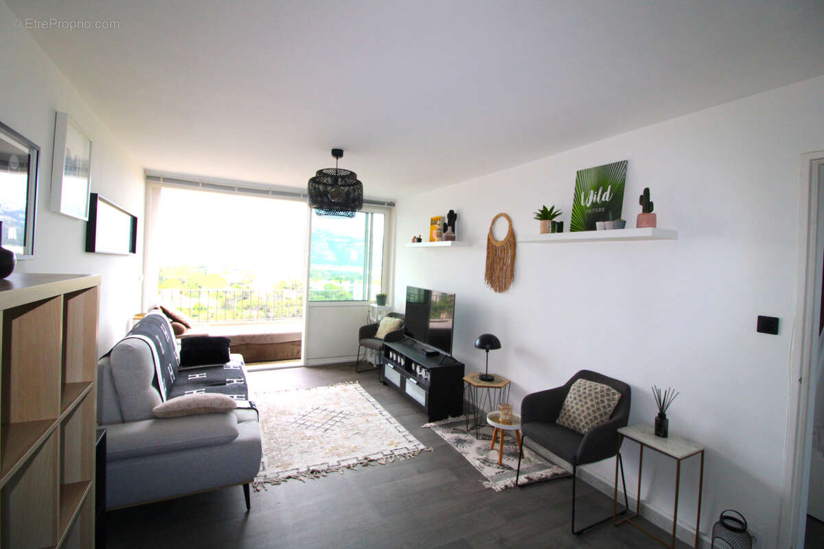 Appartement à MARSEILLE-9E