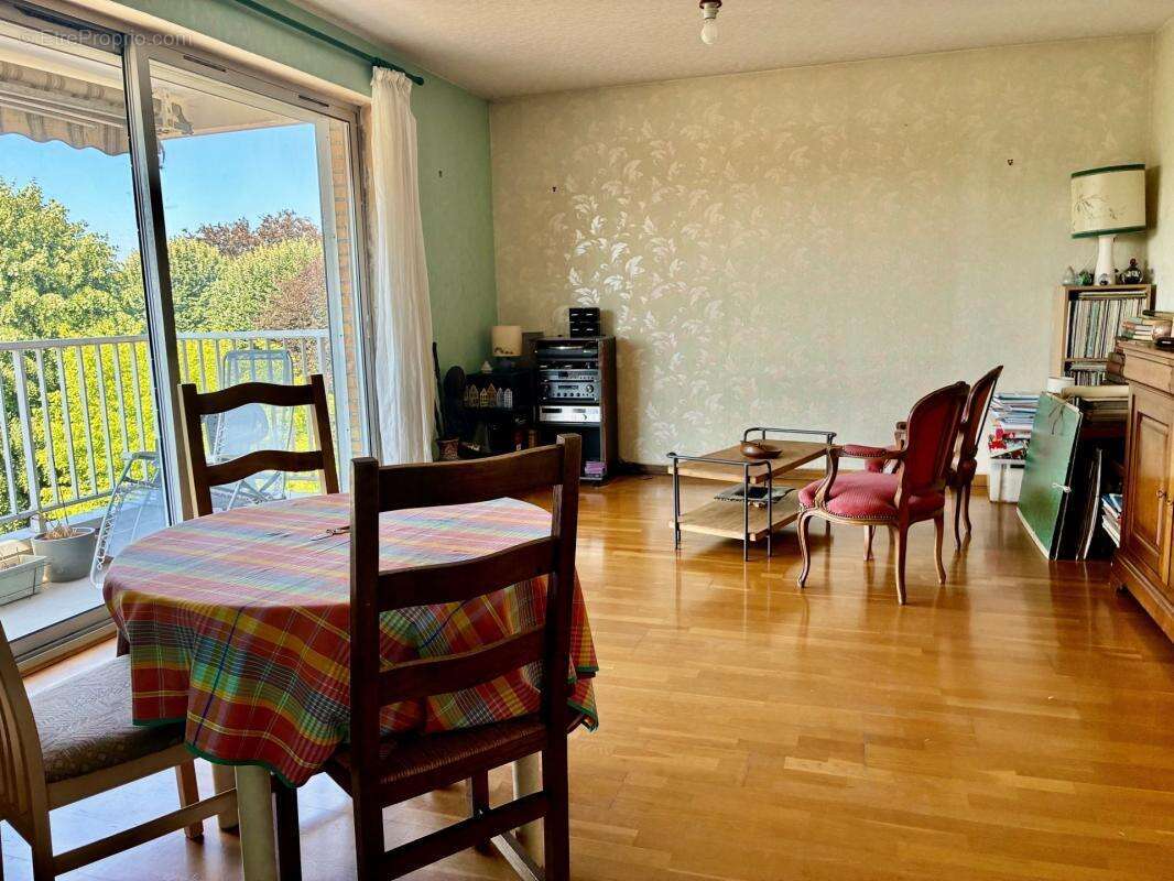 Parc barbieux t3 73.30m² lumineux sans vis a vis , parking couvert , cave - photo 3
