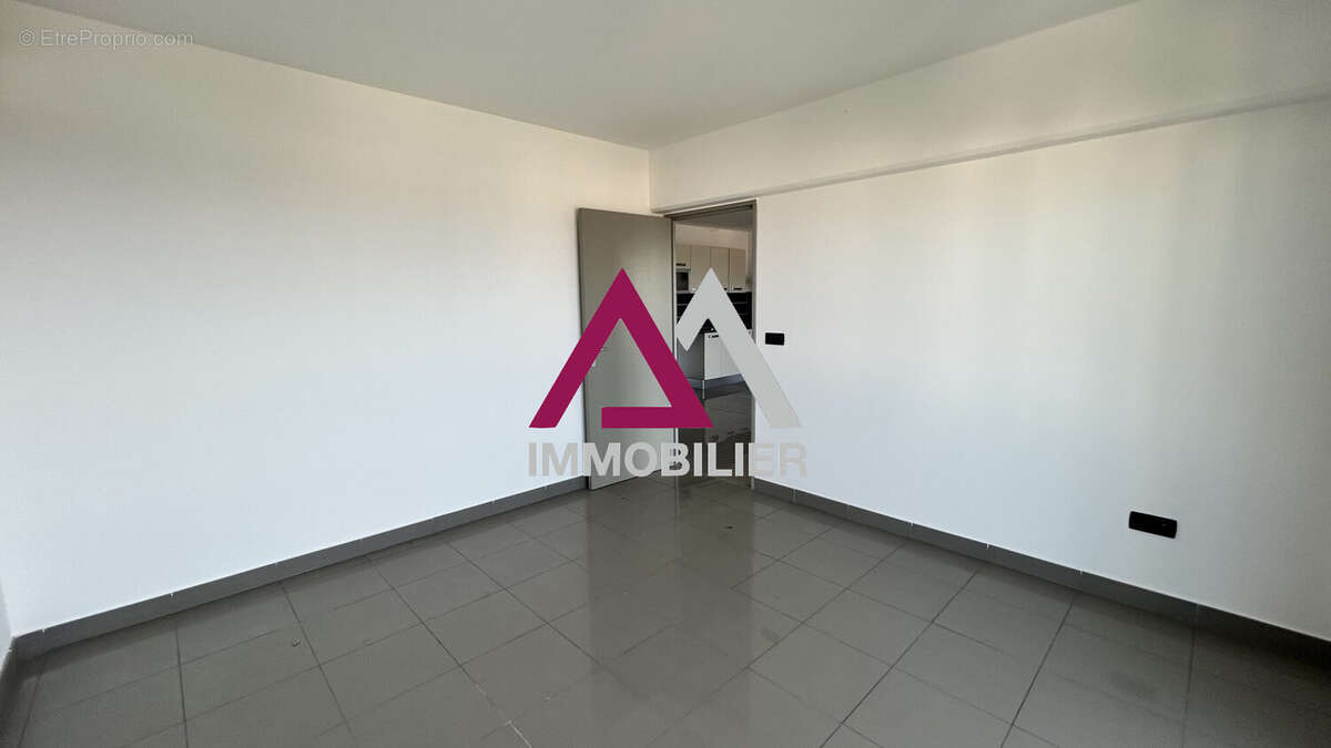 Appartement à SAINT-DENIS