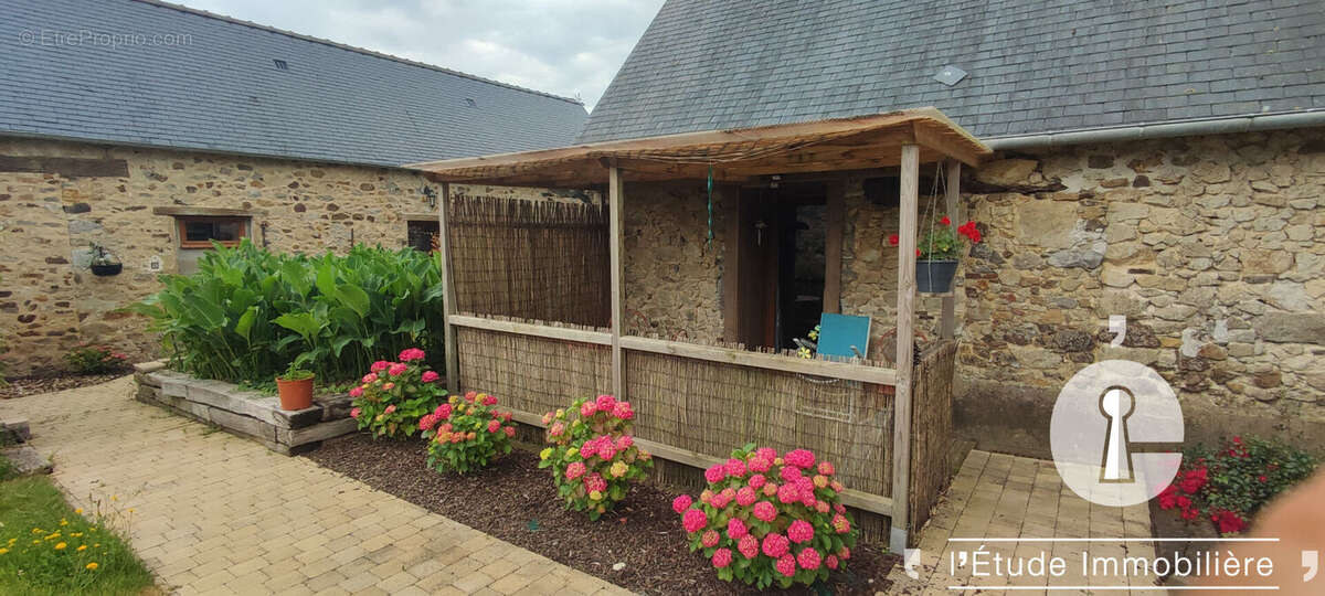 Maison Saint Ouen Des Toits 9 pièce(s) 189 m2 + 6 gîtes (132 m²) - photo 15