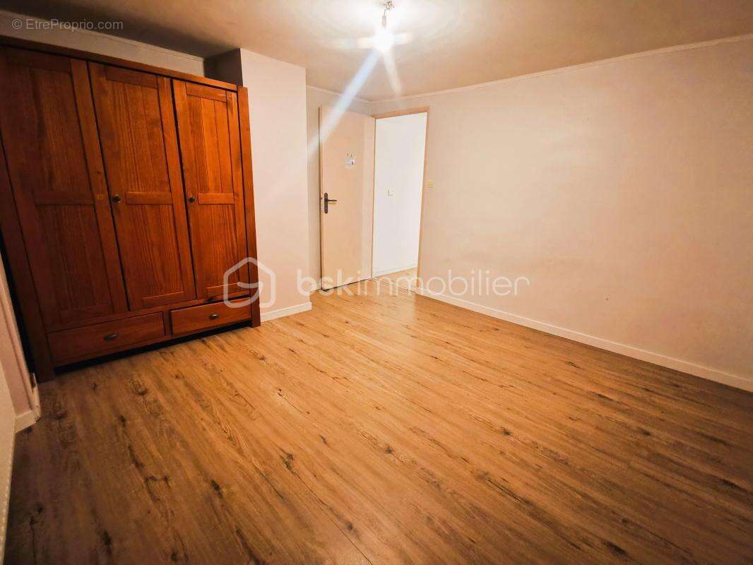 Maison à PIERRE-CHATEL