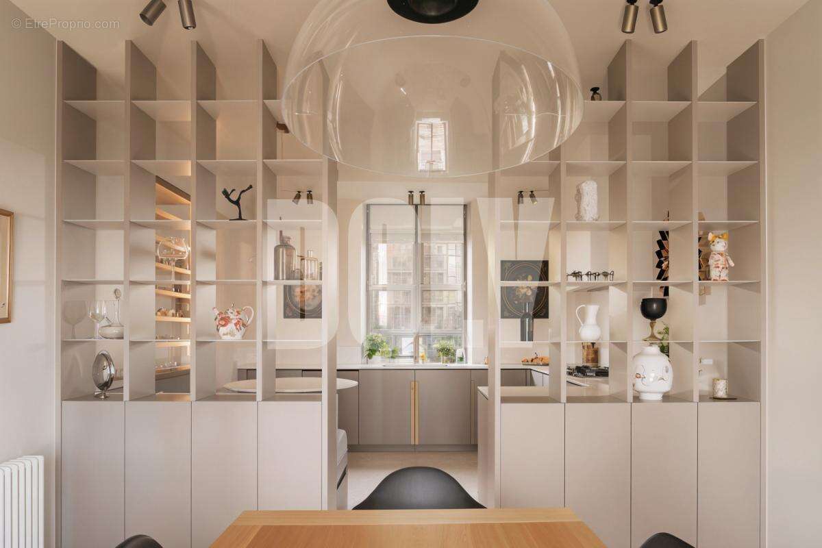 Appartement à PARIS-16E