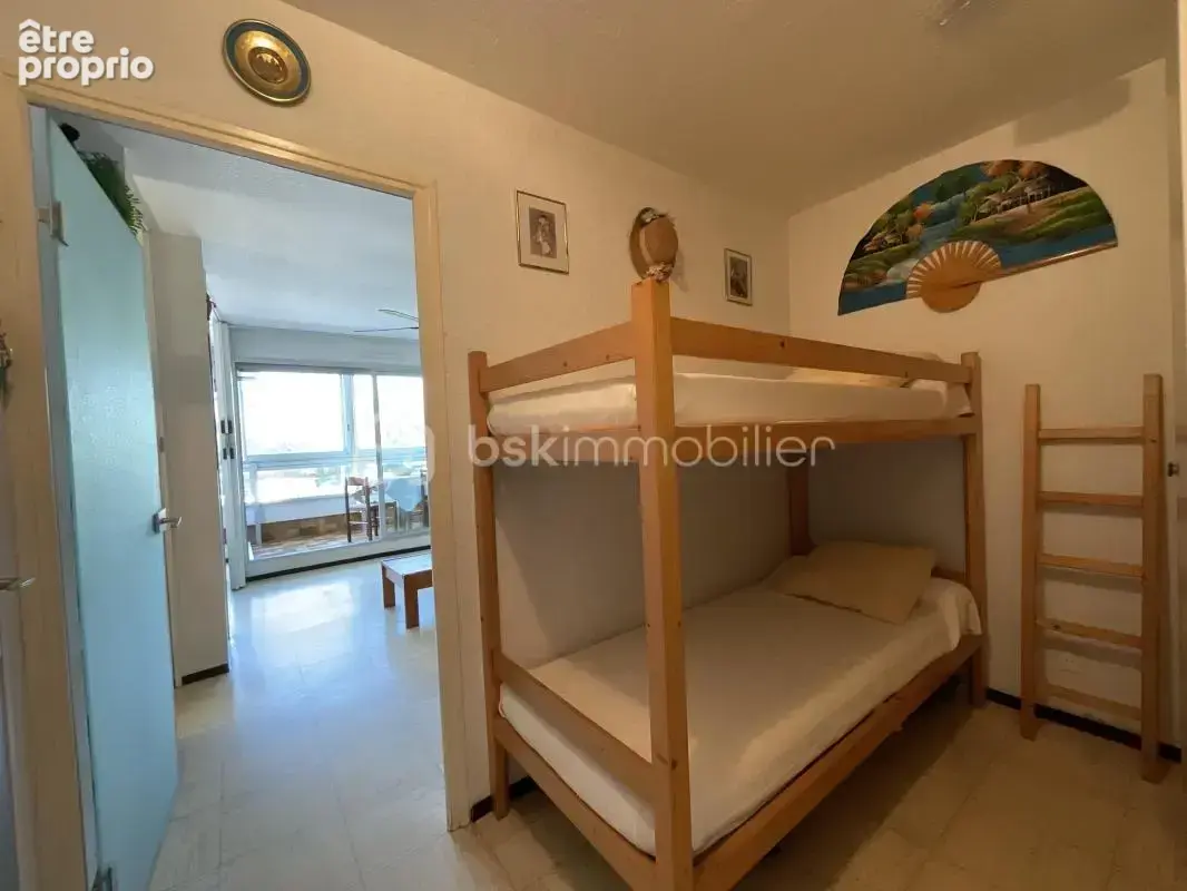 Petite motte – pied-à-terre – piscine & parking - photo 12