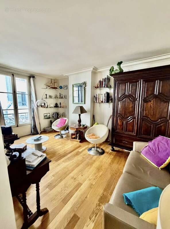 Appartement à PARIS-15E