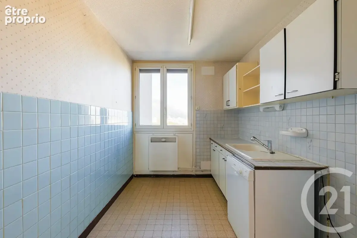Appartement 5 pièces 76 m² à vendre à Grenoble (38100) - photo 4