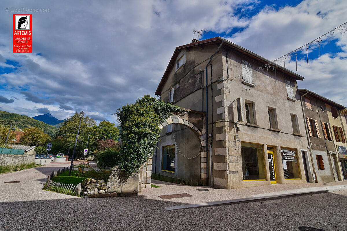 Appartement à SAINT-EGREVE