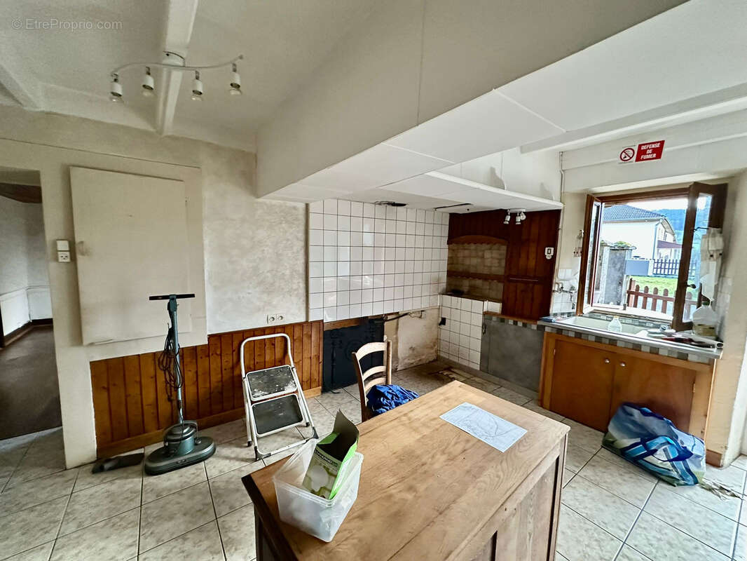 Maison à VERNOIS-LES-BELVOIR