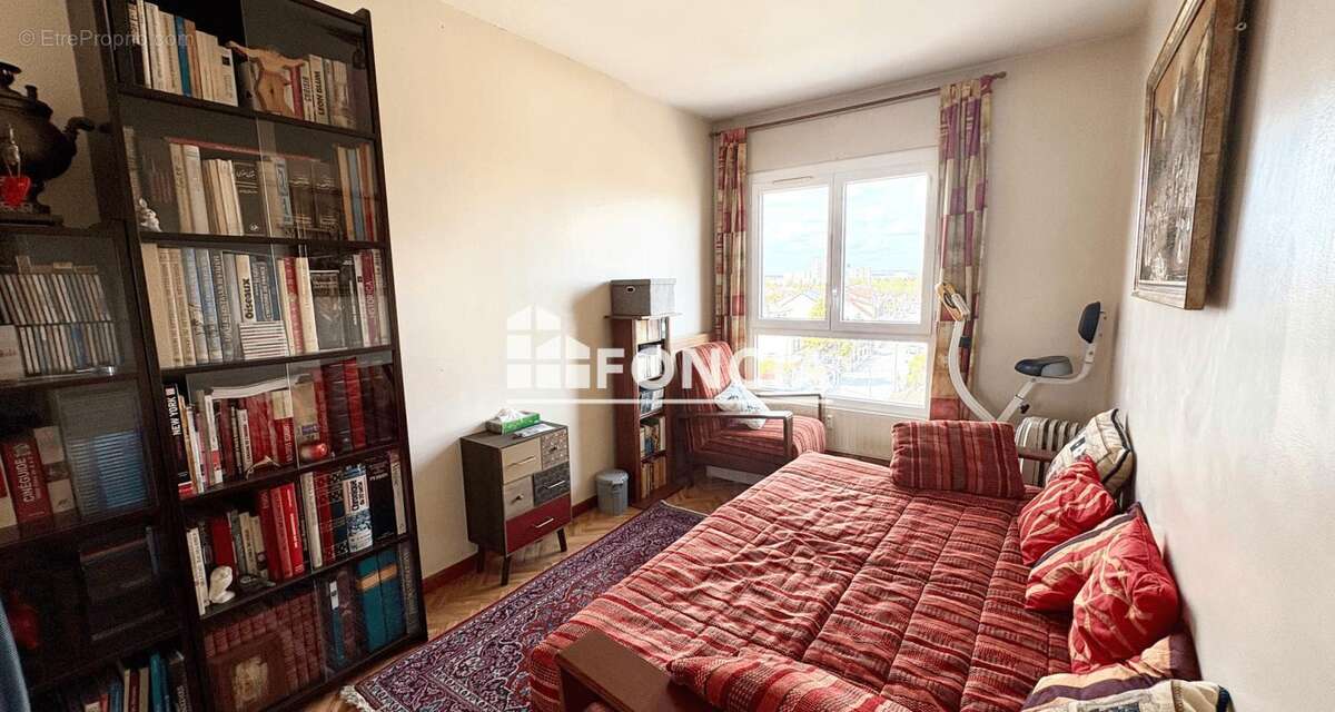 Appartement à HOUILLES
