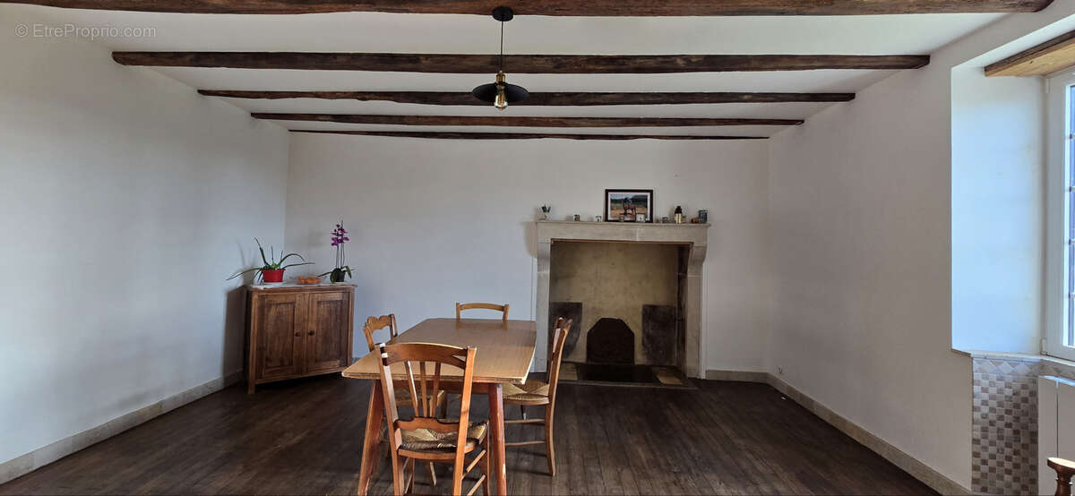 Maison à CEAUX-EN-COUHE