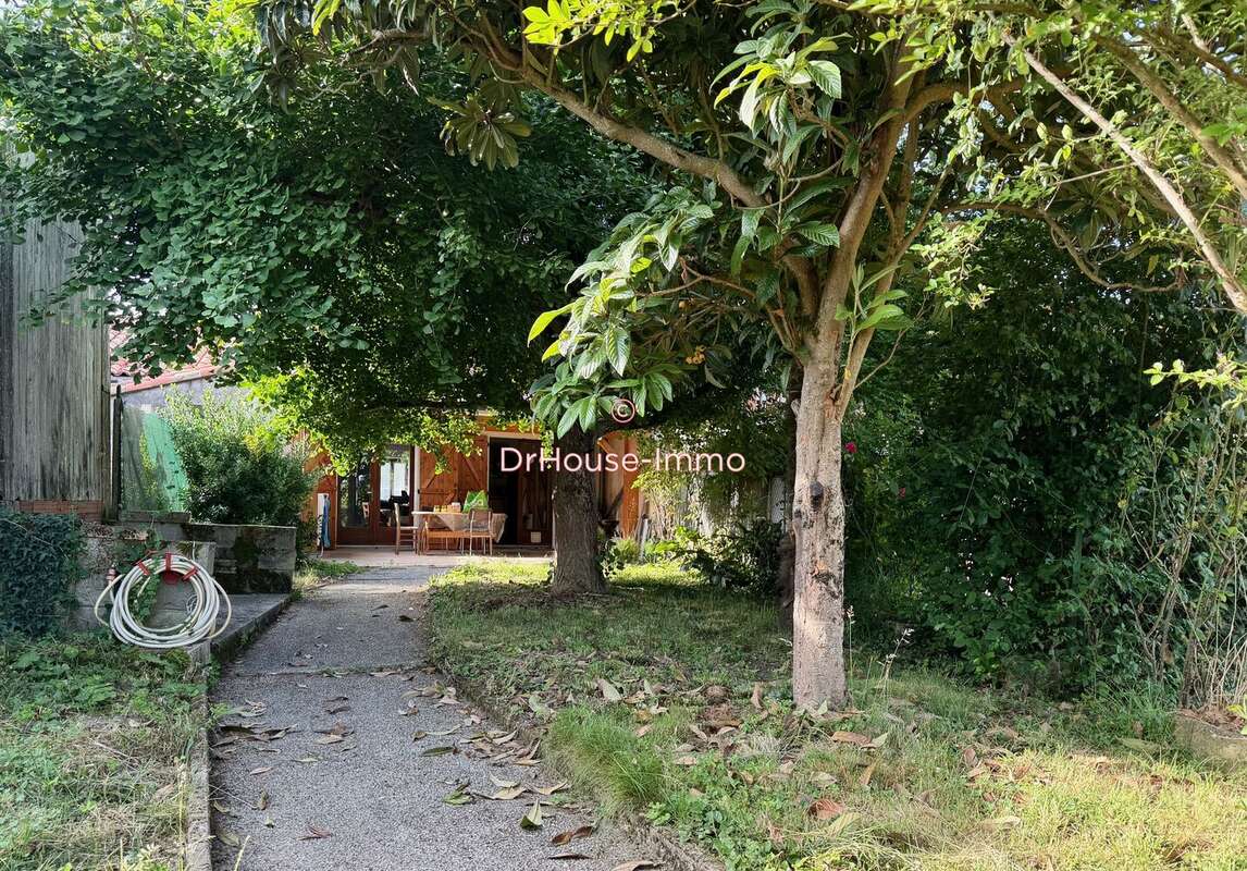 Maison à AURIGNAC