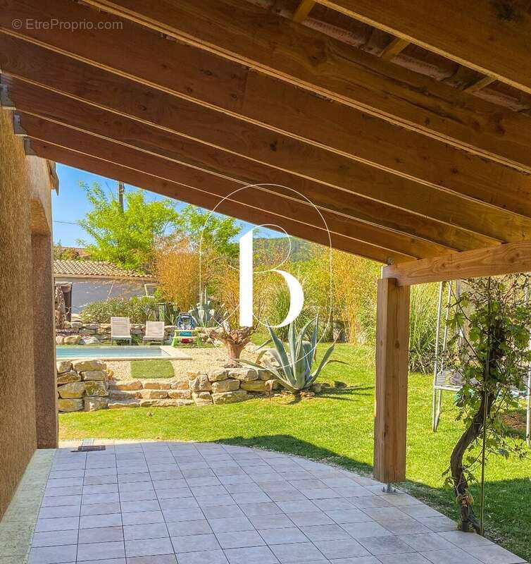 Maison à SALAVAS
