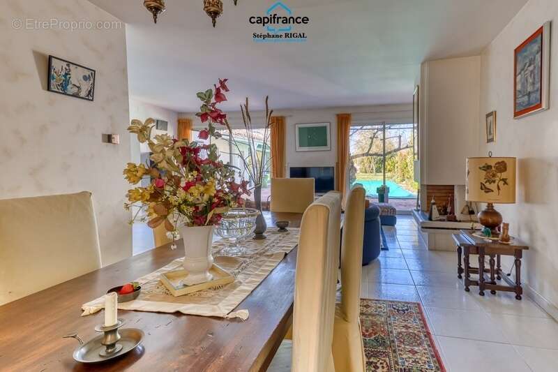 Maison à vendre 6 pièces  de 165m2 habitables sur terrain de 770m2 avec piscine et garage - photo 18