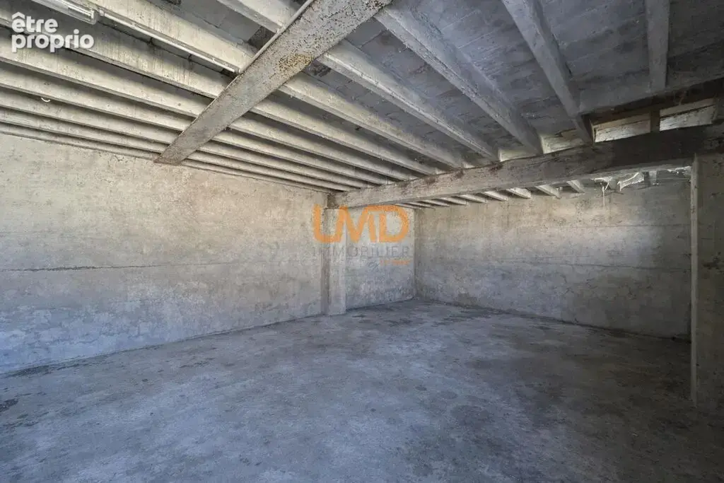 corps de ferme avec une grange de 200 M² - photo 15