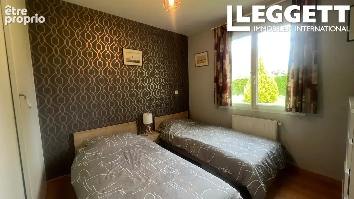 Maison de plain-pied, 4 lits, à l'orée d'un village avec des commodités, une superbe piscine, et des vues ! - photo 6