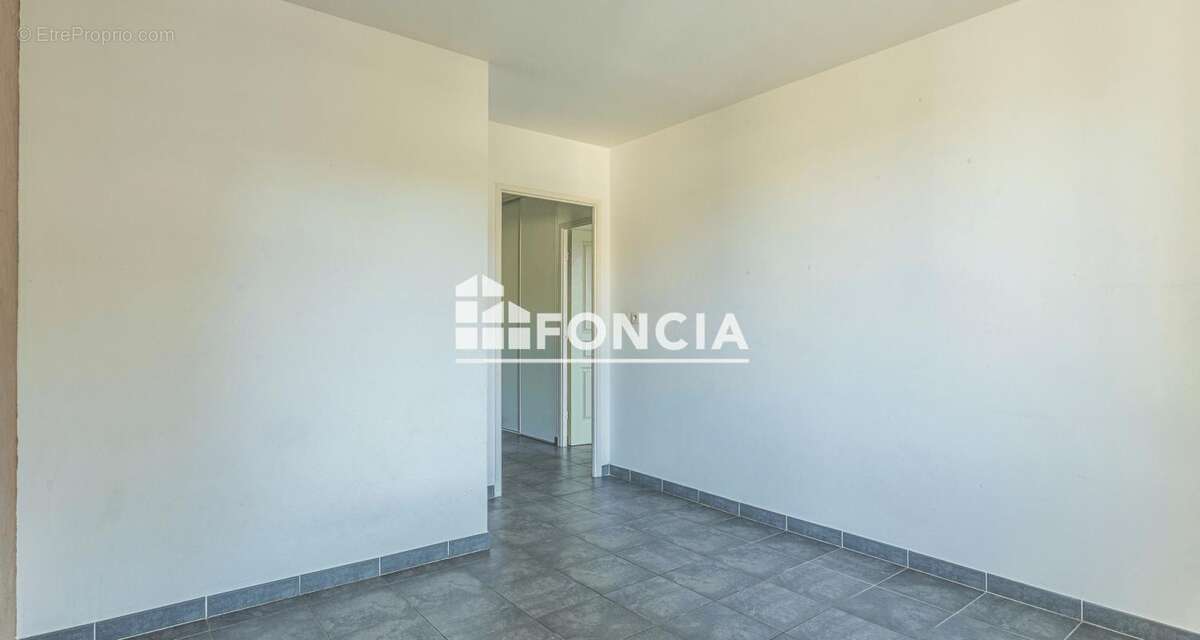 Toulon ouest - grand t2 - terrasse et garage ferme dans residence recente - photo 10