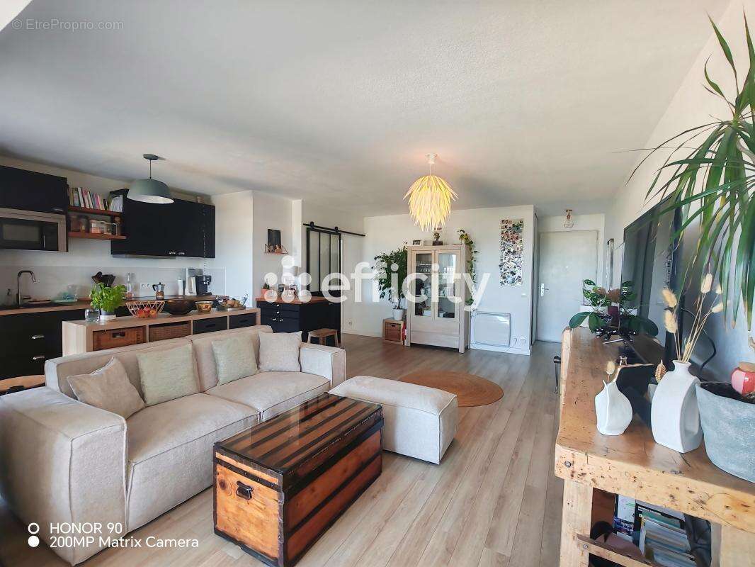 Appartement à MARSEILLE-16E