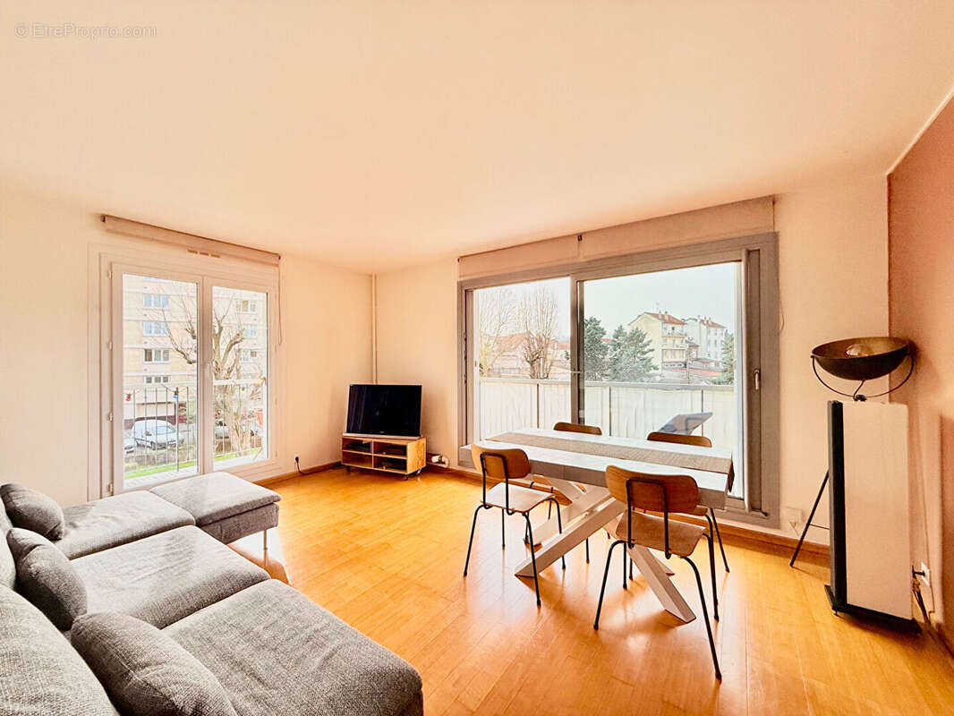 Appartement à MAISONS-ALFORT