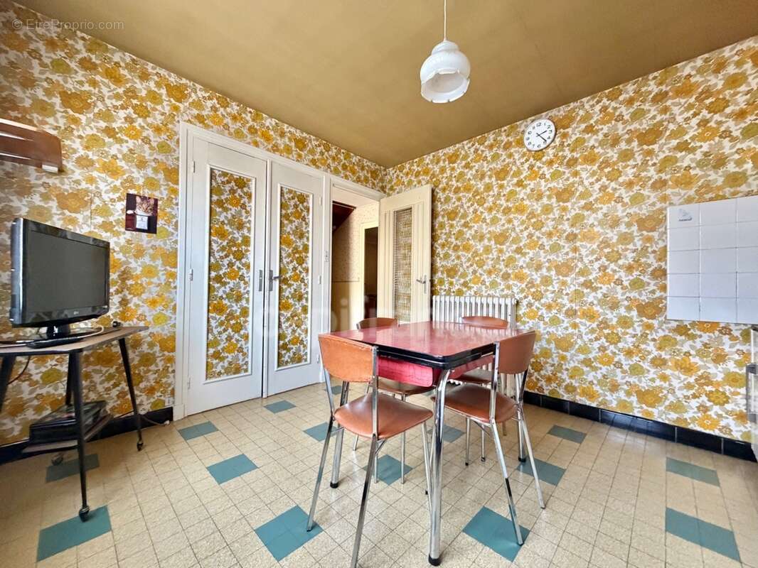 Maison 75 m² à rénover – terrain clos 422 m² - toiture 2024 - photo 8