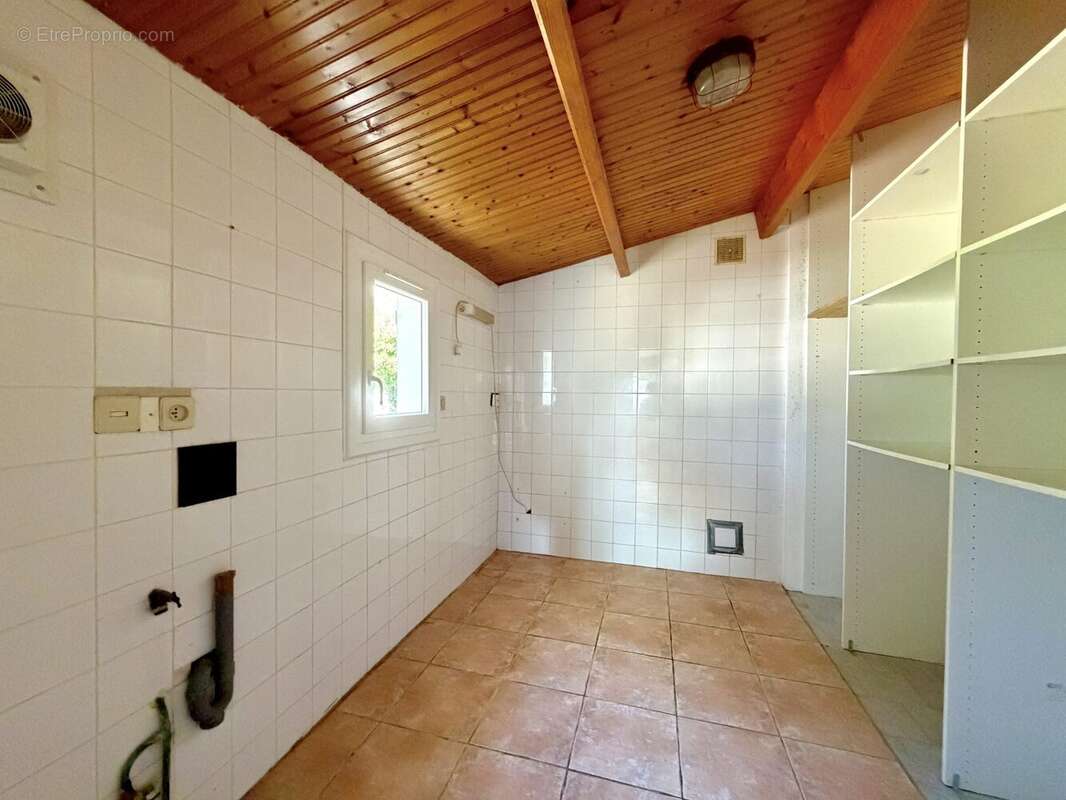 Cellier - Maison à SAINT-HILAIRE-DE-RIEZ