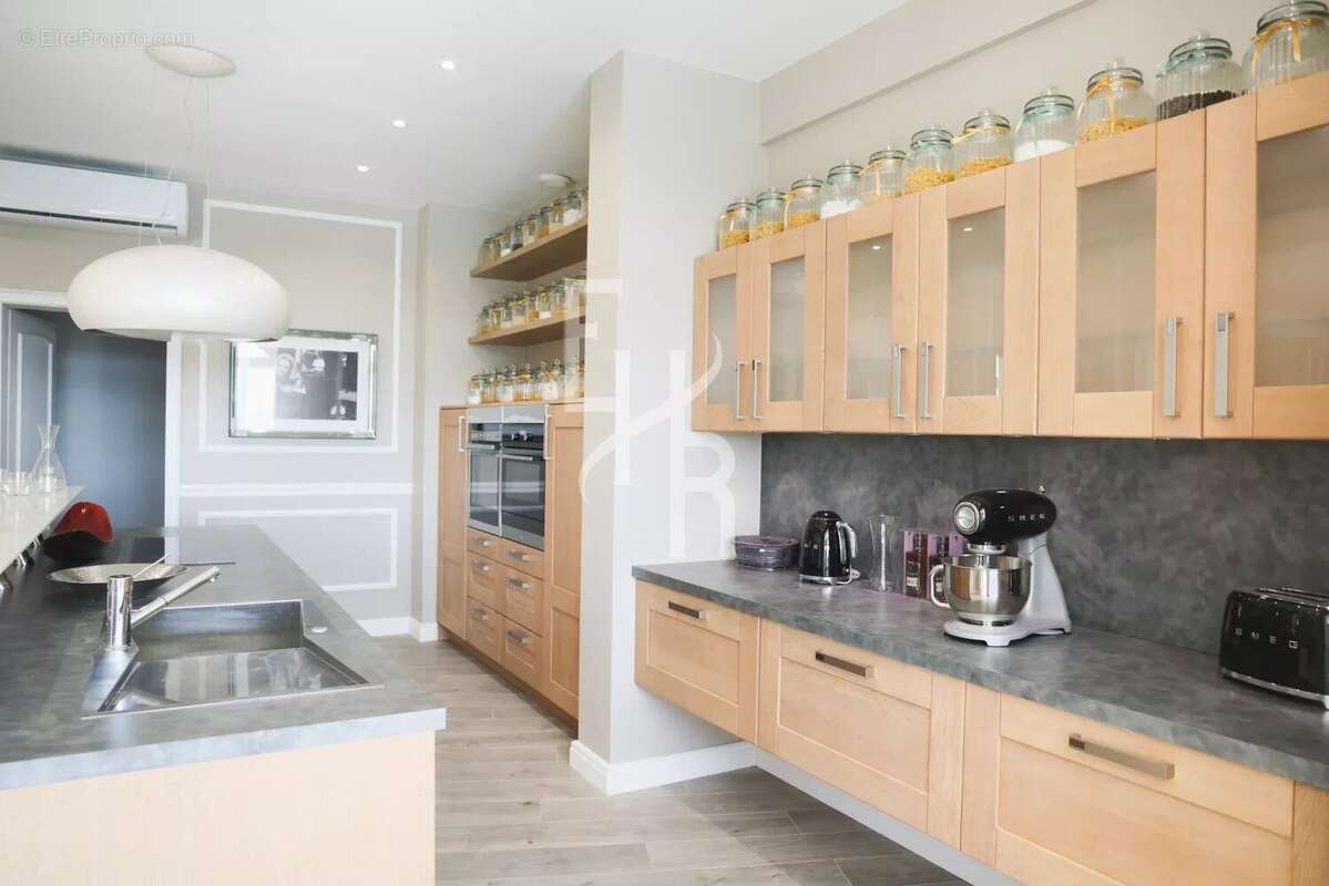 Maison à MANDELIEU-LA-NAPOULE