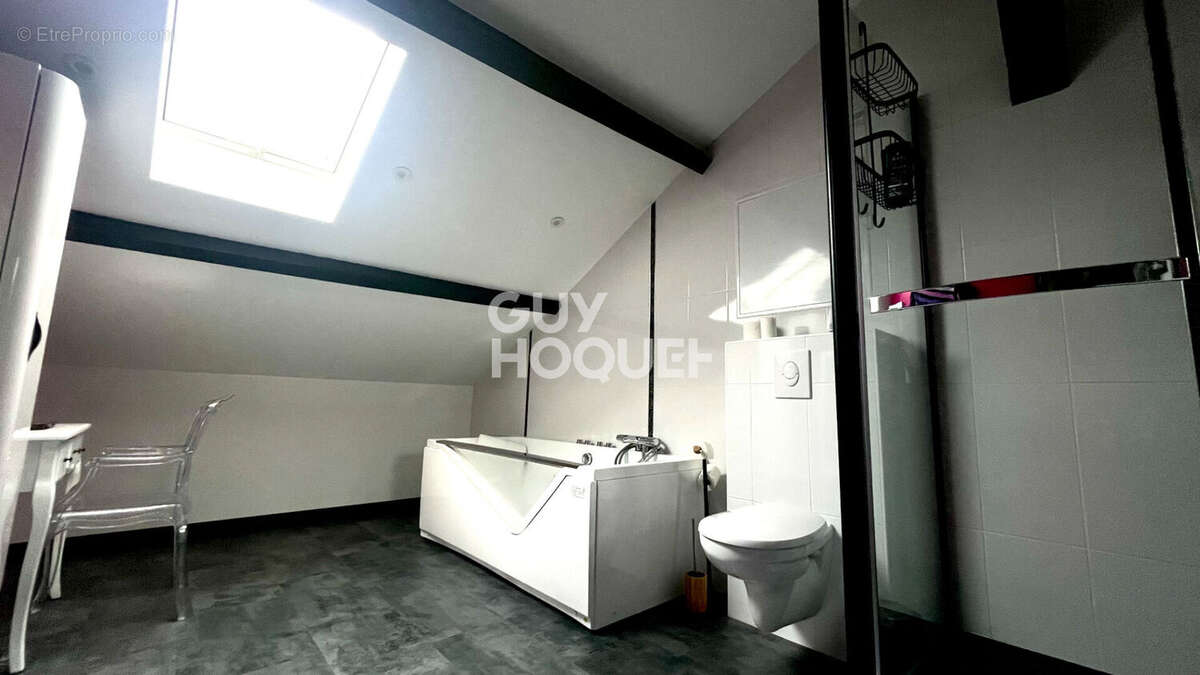 Maison à GONDREVILLE