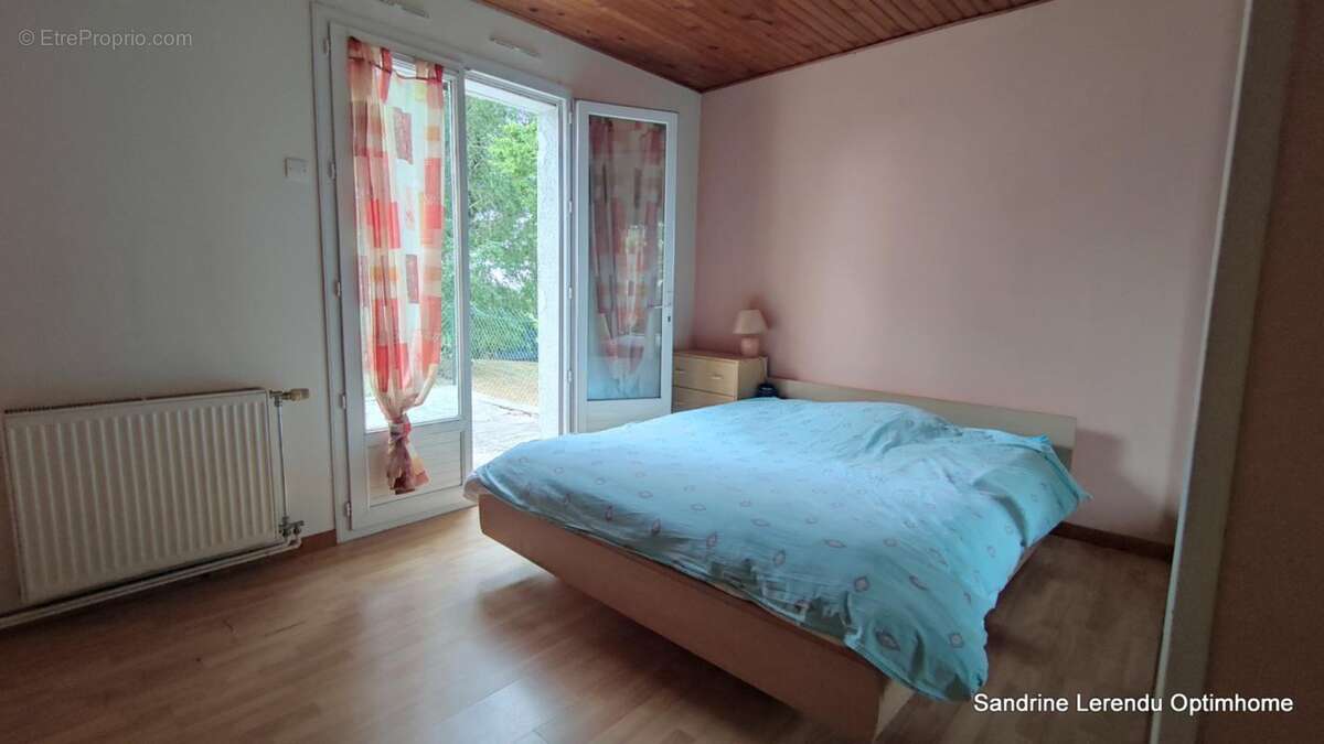 BARENTIN – Maison familiale de plain-pied, 5 chambres, toiture récente et jardin paysager - photo 12